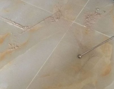 揭东瓷砖空鼓维修公司分享粘合剂选择不当在瓷砖铺贴过程中可能导致以下问题